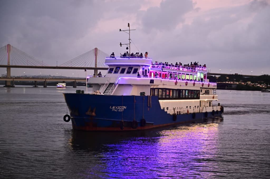 Dinner Cruise